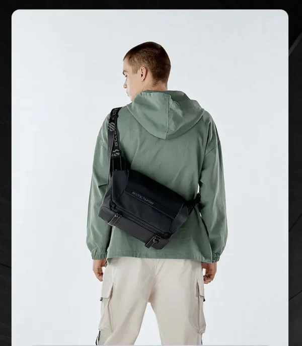 Sd9a4a0c765bb4e9e990f016fd3e7050dg ARCTIC HUNTER Fashion Shoulder Bag Outdoor Sports Waterproof Shoulder Bag Fashion Casual Crossbody Bag Black New Men's Chest Bag