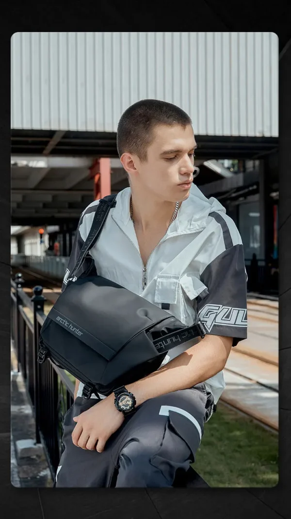 Sfe6aa50c1c0840dabdd119e9c28016471 ARCTIC HUNTER Fashion Shoulder Bag Outdoor Sports Waterproof Shoulder Bag Fashion Casual Crossbody Bag Black New Men's Chest Bag